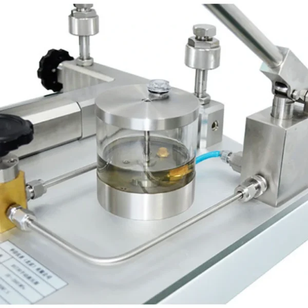 HS706 hydraulic comparator kit with accessories and calibration components