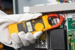 Fluke 301D AC/DC Clamp Meter - Image 3